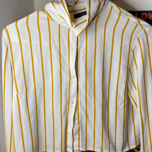 Button down long sleeve shirt - Picture 1 of 2